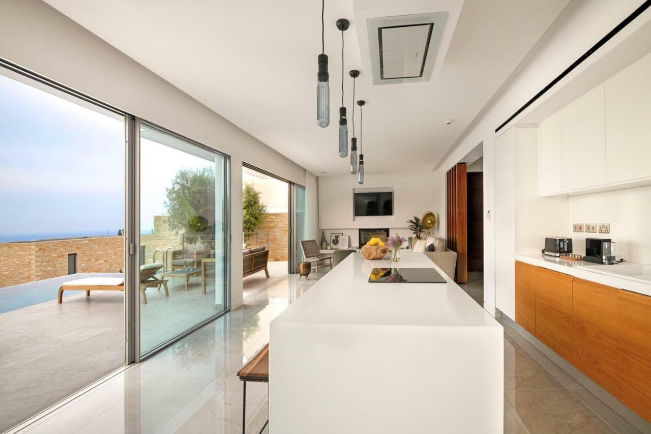 Golden Shore Paphos Exterior photo