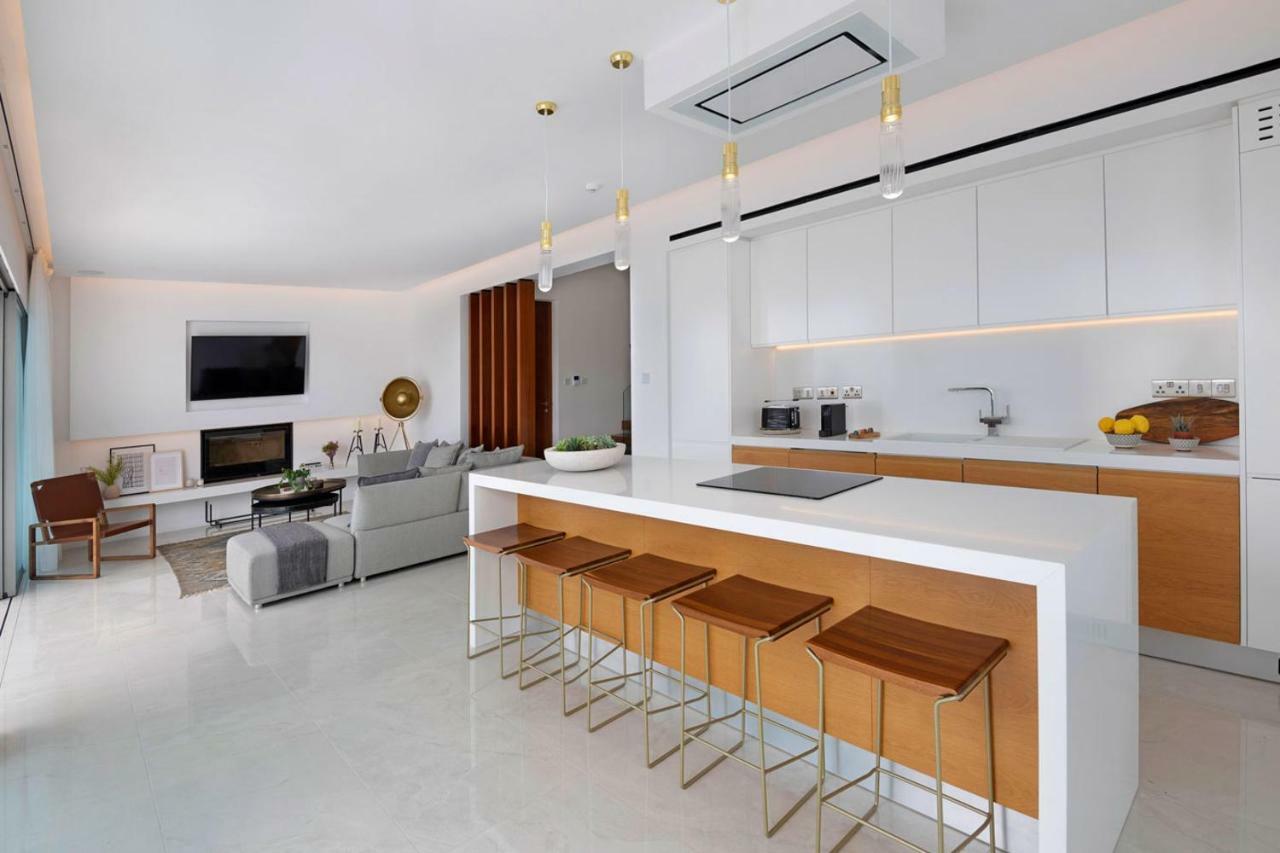 Golden Shore Paphos Exterior photo
